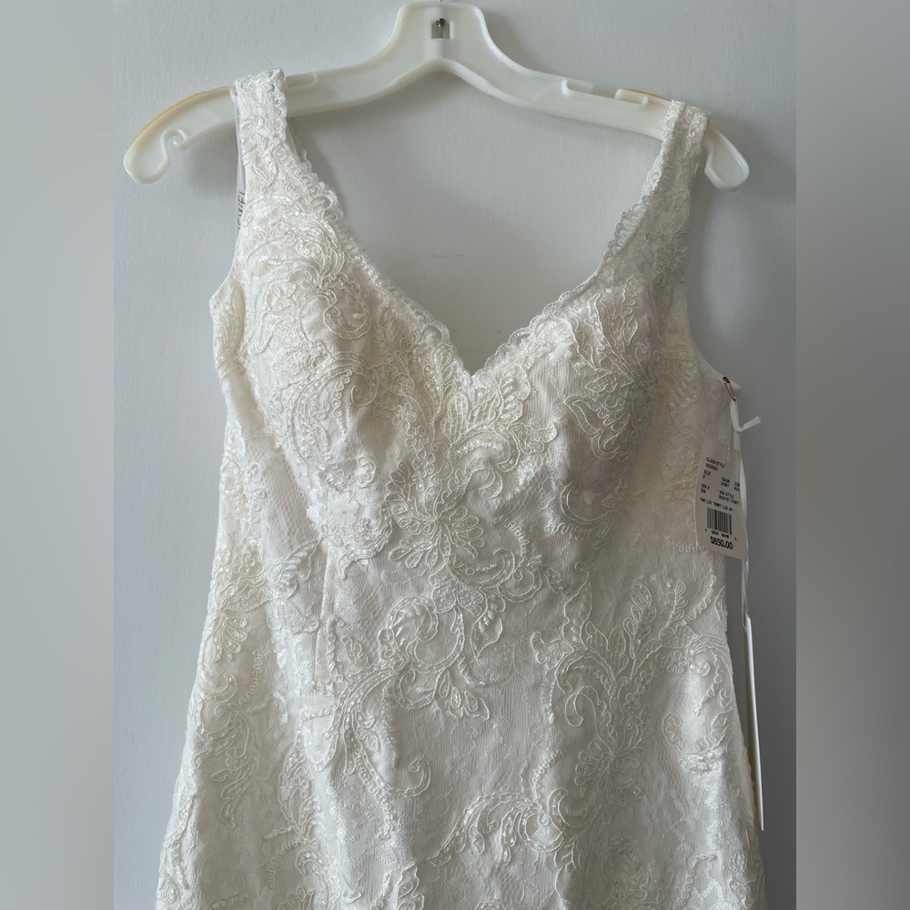 David’s bridal lace trumpet gown size 6 ivory with veil